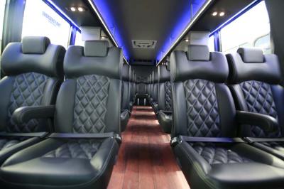 4 Occasions that are perfect for Renting a Limo Bus