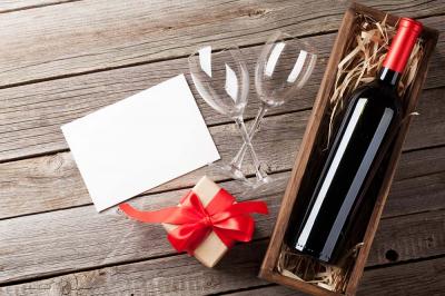 4 Perfect Gifts for a Wine Lover